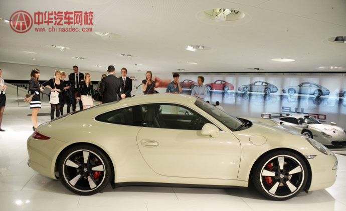 中華汽車(chē)網(wǎng)校帶您保時(shí)捷911五十周年展覽