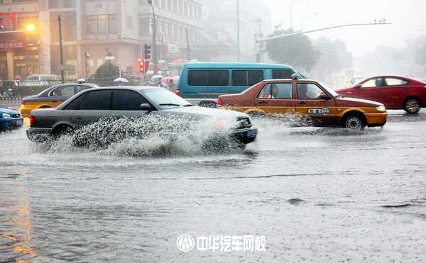 連續(xù)暴雨來襲車主們要注意啦@chinaadec.com