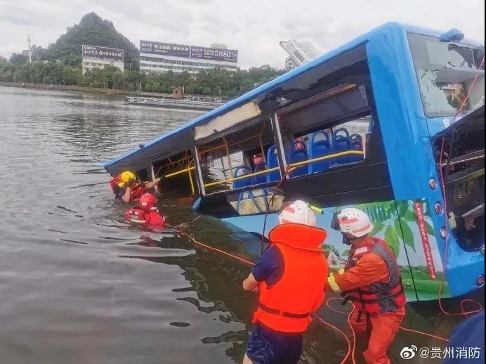 遭遇車輛落水該如何自救？只有這兩種逃生方法能活命@chinaadec.com